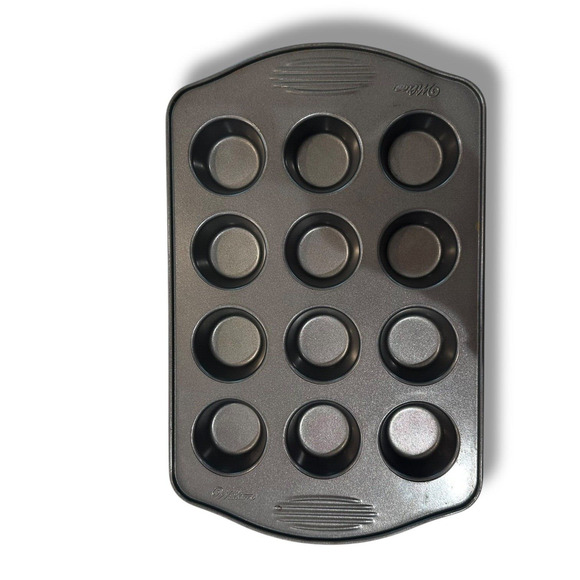 Wilton Mini Muffin Pan Tin Cheese Cake Egg Rounds Non-Stick 12 Holes Heavyweight - Picture 3 of 11